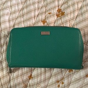 All About The Benjamin Wallet